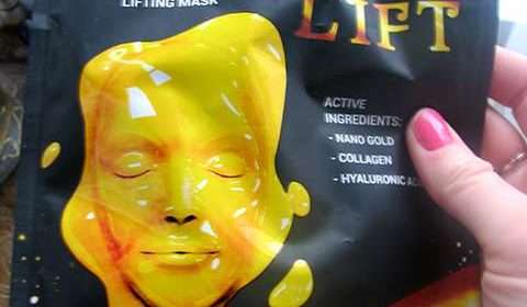Распакованная упаковка маски ГолденЛифт для омоложения